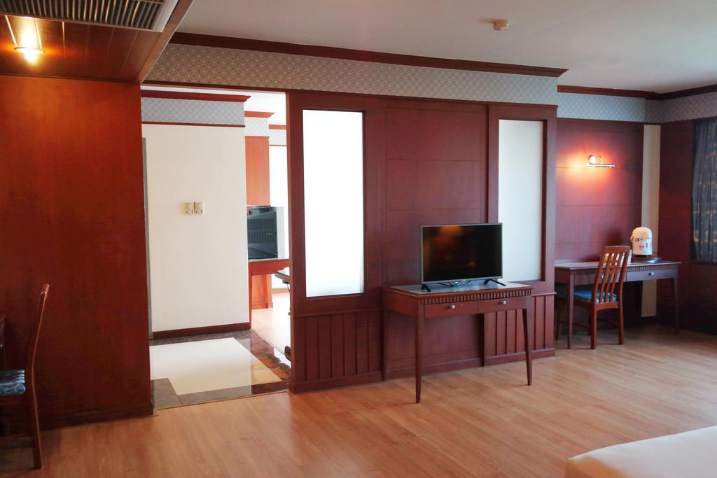 Grand Park Hotel Nakhon Si Thammarat Exterior foto